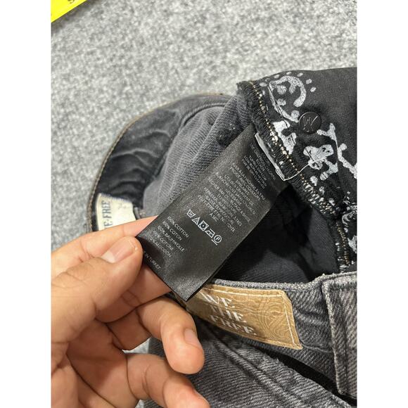 We The Free Tinsley Baggy High Rise Straight Leg Jean 24 90s Grunge Washed Black - Picture 4 of 15